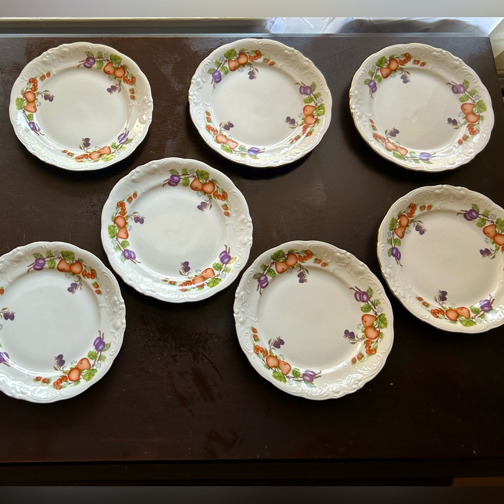 7 Royal Kent salad/dessert plates 7.75”